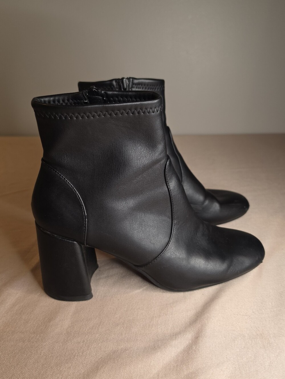 Madden Girl Side Zip Black Heeled Ankle Boots US 8